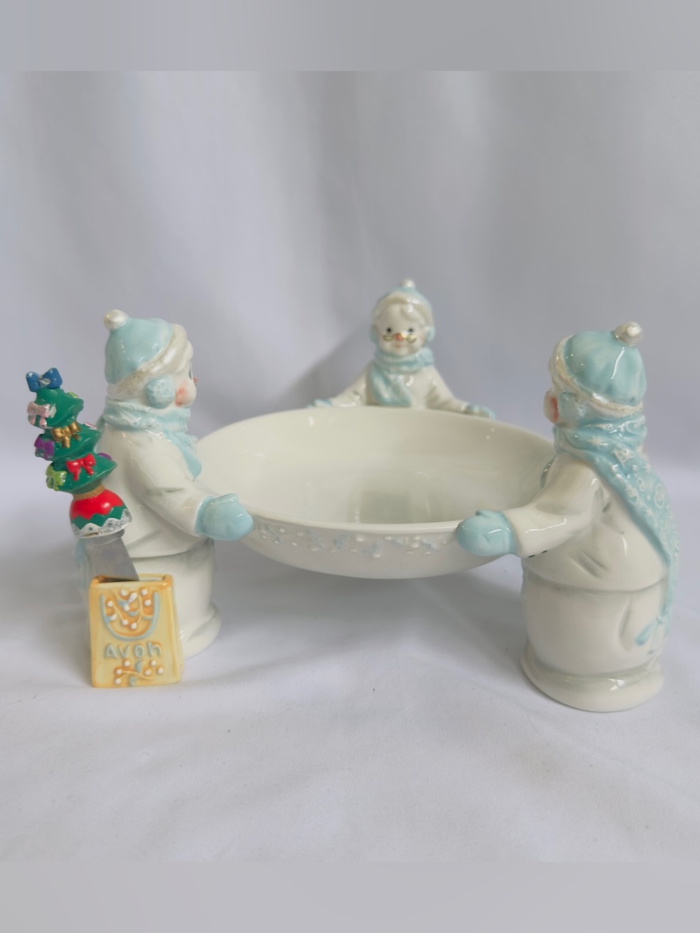 "Avon Snow Ladies" Cookie Tray Stand Dish Bowl Plate Christmas First Edition